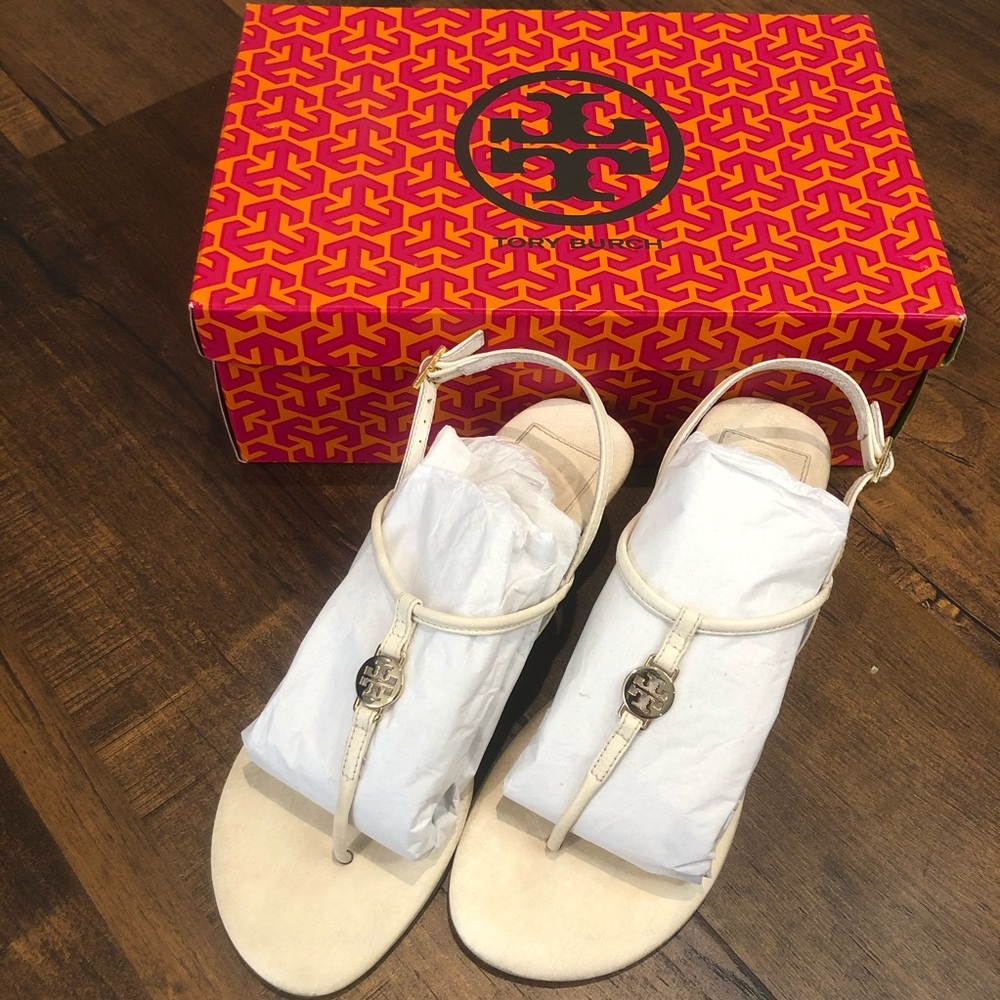 USED Tory Burch sandals beach